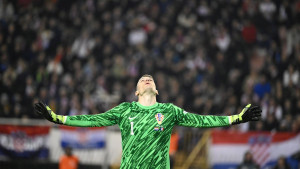 Dominik Livaković pred potpisom života - Hrvat na golu velikana kao zamjena za ikonu?