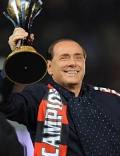 Berlusconi smanjuje plate igračima Milana