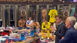 Macron odmah otišao u svlačionicu Francuske: "Slušajte me pažljivo..."