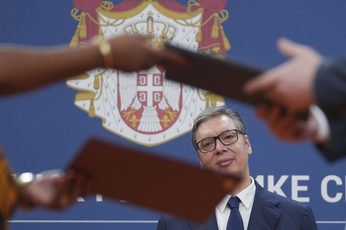 Vučić donio odluku koju čeka Srbija, najbučniji protivnik iz sporta ga je razgolio: "Samo je..." Vučić donio odluku koju čeka Srbija, najbučniji protivnik iz sporta ga je razgolio: "Samo je..."
