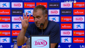 Flick šutio cijelu sezonu, pa sinoć osvojio titulu prvaka s Barcom i odmah "udario" na Real