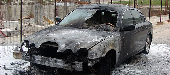 Zapaljen automobil Abdulaha Ibrakovića Zapaljen automobil Abdulaha Ibrakovića