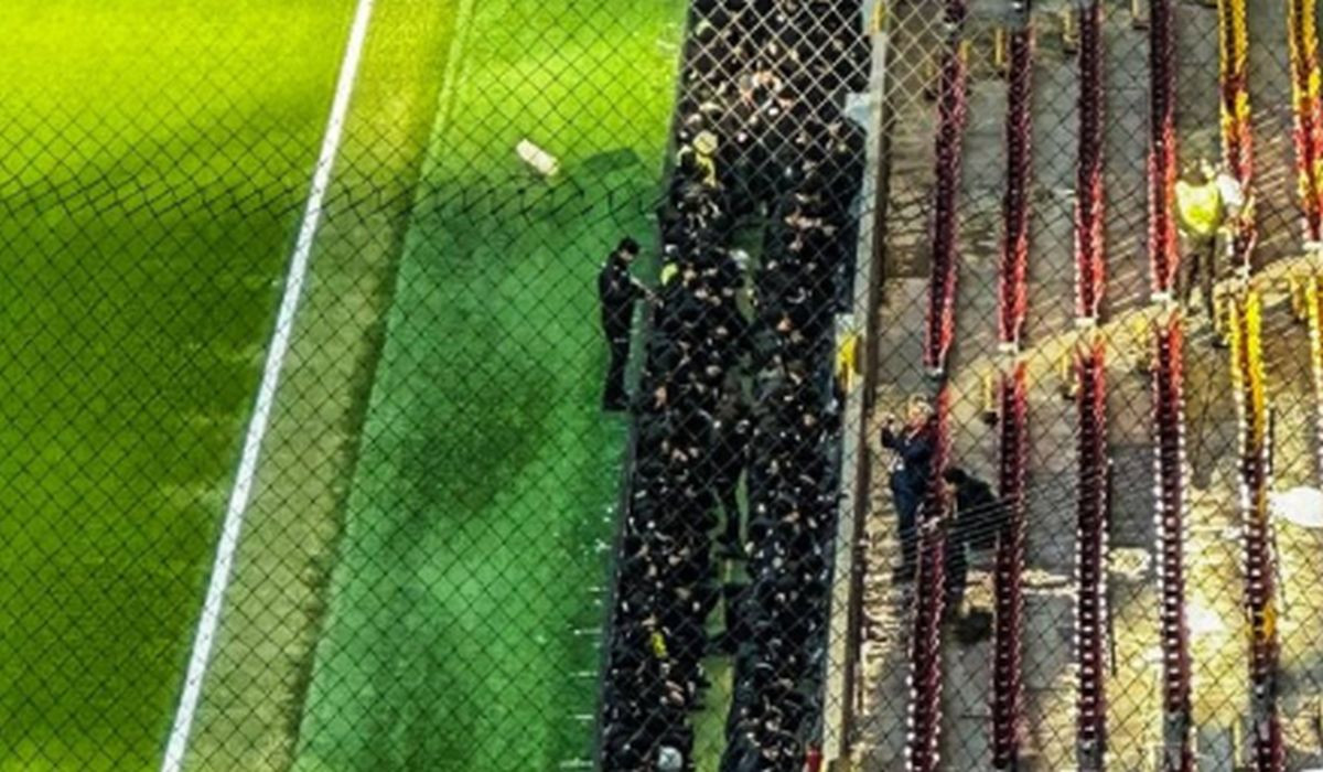 Čak 30.000 policajaca na nogama i lud potez Mourinha, Livaković je "žrtva", a Džeko... Čak 30.000 policajaca na nogama i lud potez Mourinha, Livaković je "žrtva", a Džeko...