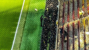 Čak 30.000 policajaca na nogama i lud potez Mourinha, Livaković je "žrtva", a Džeko...