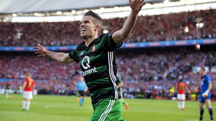 Mašina se još ne gasi: Van Persie produžio ugovor!