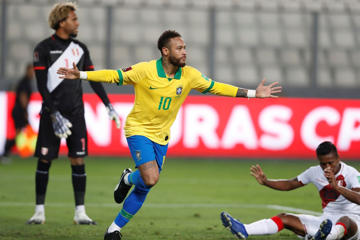 Neymar zabio hat-trick, preskočio Ronalda i sve je bliži Peleu Neymar zabio hat-trick, preskočio Ronalda i sve je bliži Peleu
