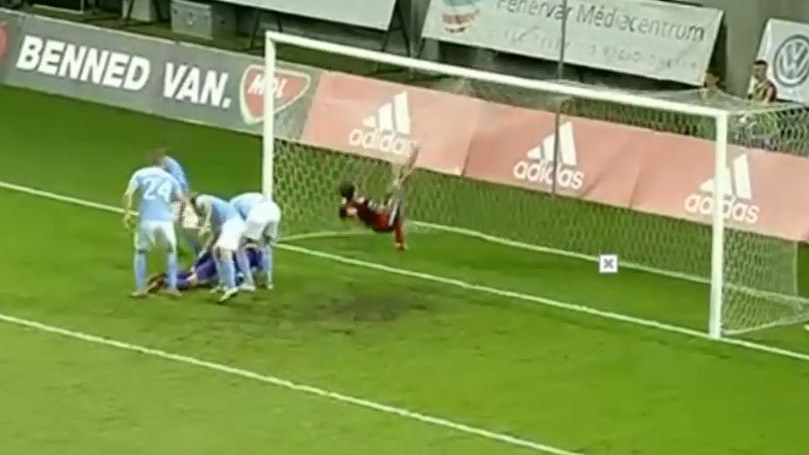 Lazović promašio penal, pa uništio mrežu na golu protivnika