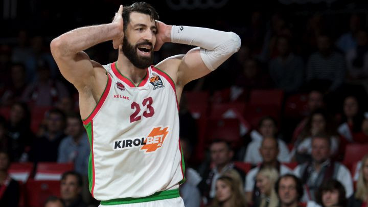 Baskonia melje redom, Penava bez minutaže