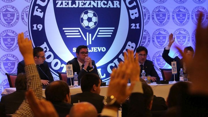 Rukovodstvo FK Željezničar ponudilo mandate na raspolaganje