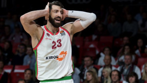 Baskonia melje redom, Penava bez minutaže