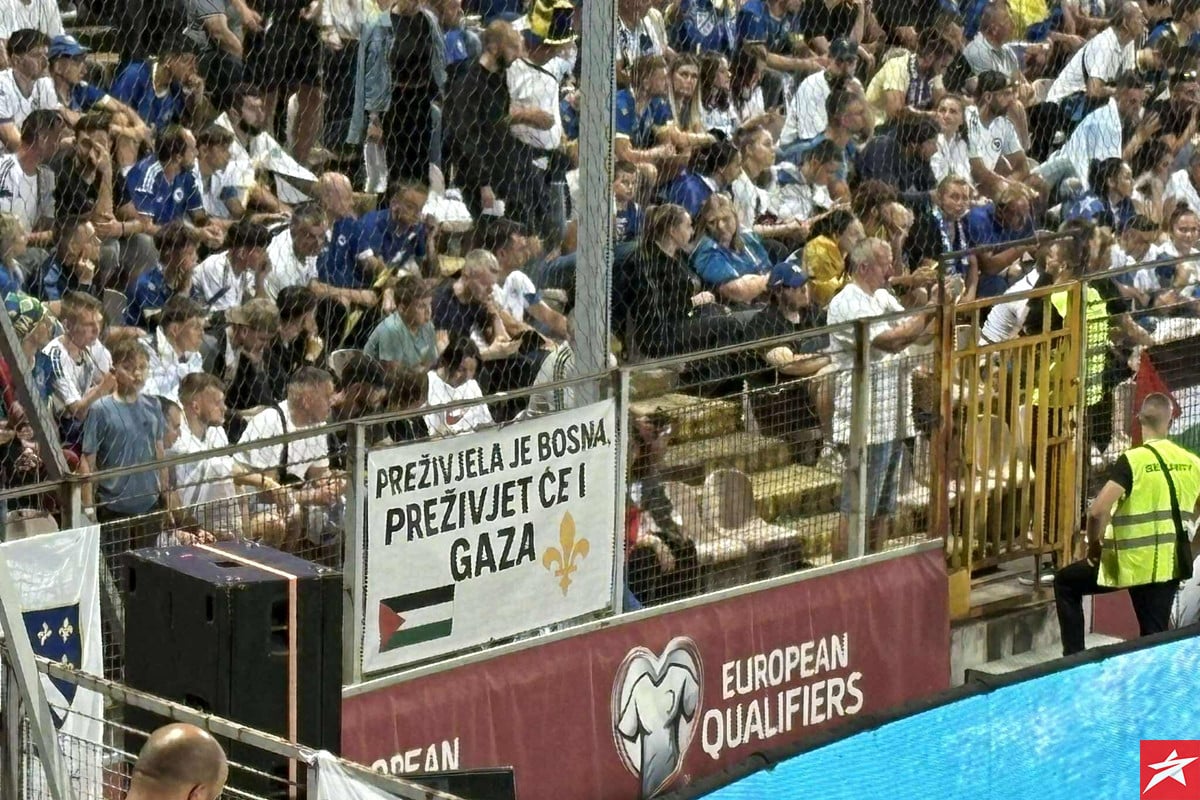 Transparent na Bilinom Polju sa snažnom porukom: "Preživjela je Bosna, preživjet će i Gaza" Transparent na Bilinom Polju sa snažnom porukom: "Preživjela je Bosna, preživjet će i Gaza"