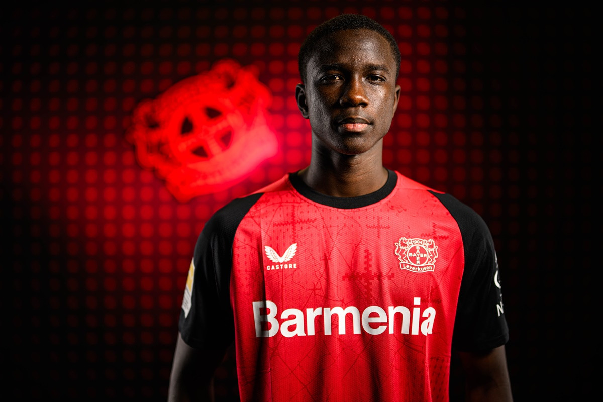 Bayer Leverkusen predstavio pojačanje u odbrani, a klubovi će se tek otimati za njega Bayer Leverkusen predstavio pojačanje u odbrani, a klubovi će se tek otimati za njega