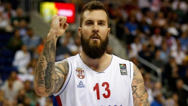 Miroslav Raduljica potpisuje za Barcelonu