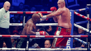 Tyson Fury brutalno pretukao Chisoru i odbranio naslov WBC prvaka svijeta!
