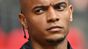 Neočekivana odluka Akanjija - Napušta Manchester City, ali ostaje u Premiershipu