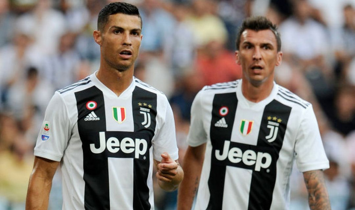 Mandžukića su u Juveu svi slušali a to se Ronaldu nije nimalo svidjelo Mandžukića su u Juveu svi slušali a to se Ronaldu nije nimalo svidjelo