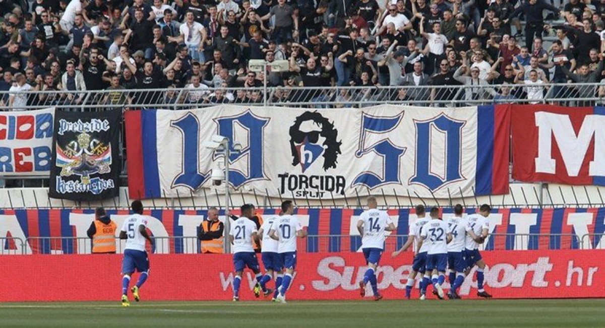Užasna poruka osvanula na prostorijama fan shopa HNK Hajduk