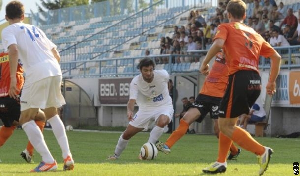 Vitez sa igračem manje namučio Slaviju