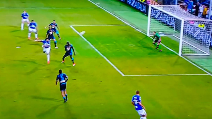 Gol Quagliarelle o kojem će se pričati su svi proslavili, on nije