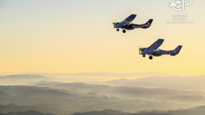 Na granici mogućeg: dvojica pilota će u letu zamijeniti avione