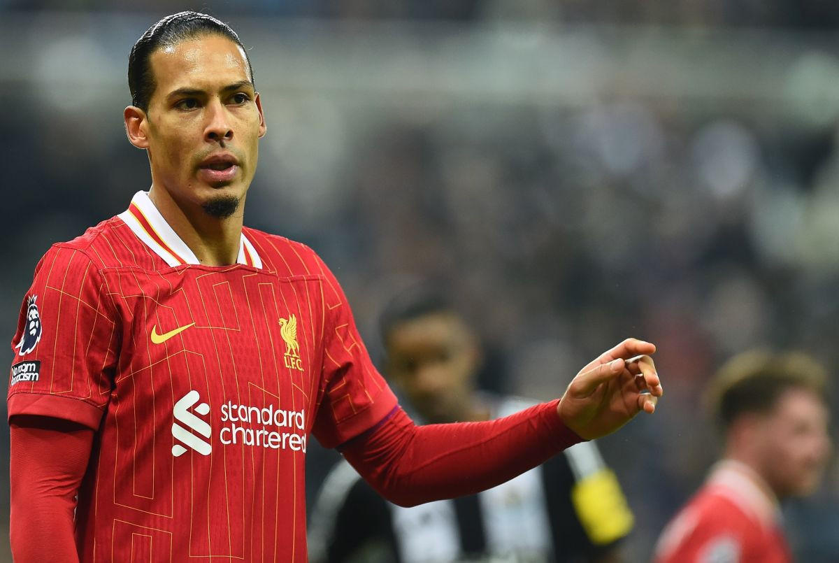 Van Dijk ima tri ogromne ponude, ali on je već odlučio gdje nastavlja karijeru i to nije Liverpool! Van Dijk ima tri ogromne ponude, ali on je već odlučio gdje nastavlja karijeru i to nije Liverpool!