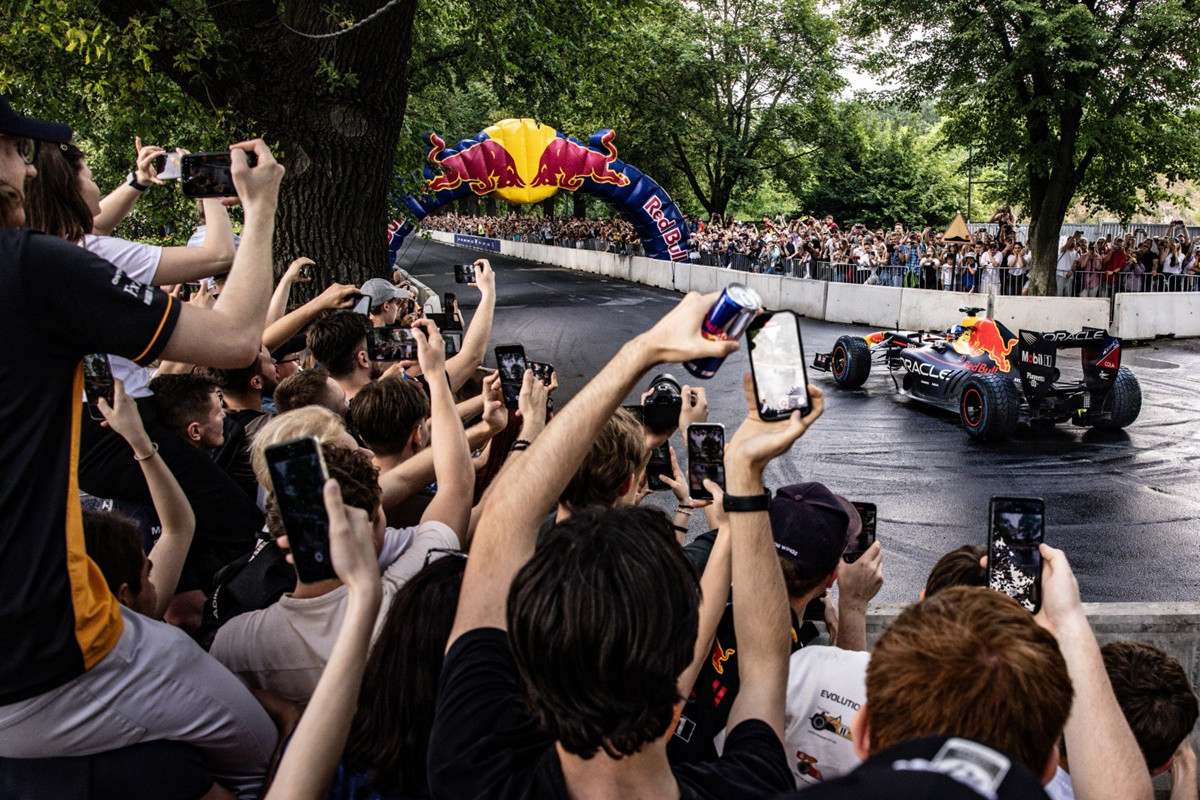 Dolazite na Red Bull Showrun u Sarajevo? Ovo su najvažnije informacije koje trebate znati Dolazite na Red Bull Showrun u Sarajevo? Ovo su najvažnije informacije koje trebate znati