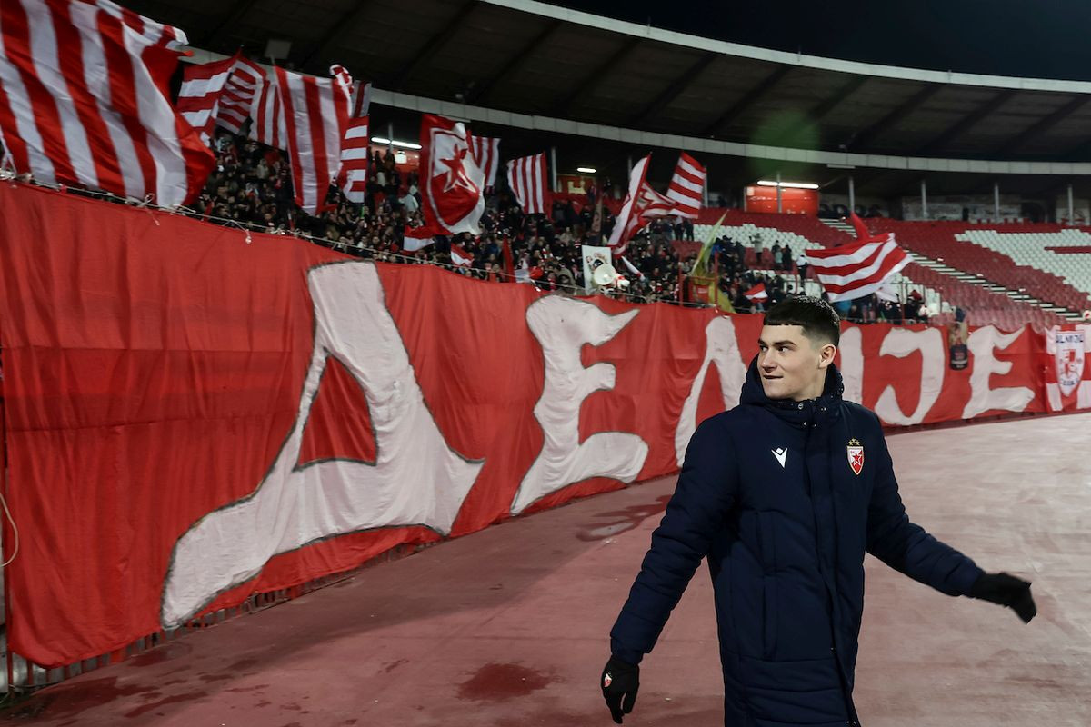 Crvena zvezda blizu historijskog transfera: Andrija Maksimović bira između dva velikana! Crvena zvezda blizu historijskog transfera: Andrija Maksimović bira između dva velikana!