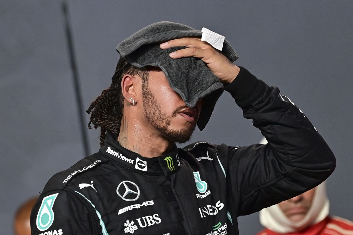Zakuhava se: Verstappenov otac nije štedio Hamiltona 