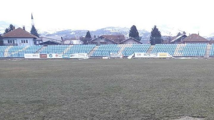 Teren u Vitezu u očajnom stanju