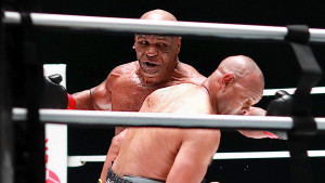 Mike Tyson ponovo u ringu!