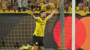 Tokom odmora saznao šta mu Dortmund radi iza leđa, odmah je poručio da želi transfer!