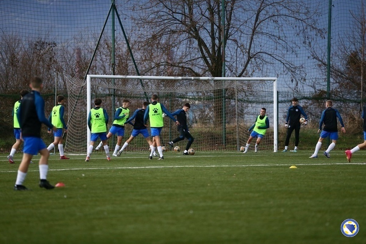 Na spisku kadetske reprezentacije BiH igrači PSG-a, Bayer Leverkusena... Na spisku kadetske reprezentacije BiH igrači PSG-a, Bayer Leverkusena...