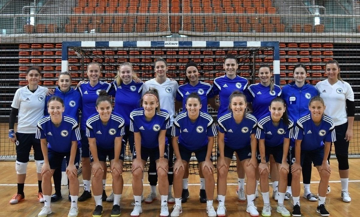 Selektor Nijaz Mulahmetović objavio spisak reprezentacije Bosne i Hercegovine Selektor Nijaz Mulahmetović objavio spisak reprezentacije Bosne i Hercegovine