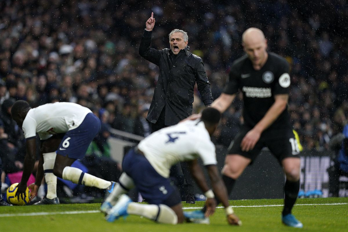 Igrač Tottenhama nije bio u stanju da igra današnji meč Igrač Tottenhama nije bio u stanju da igra današnji meč