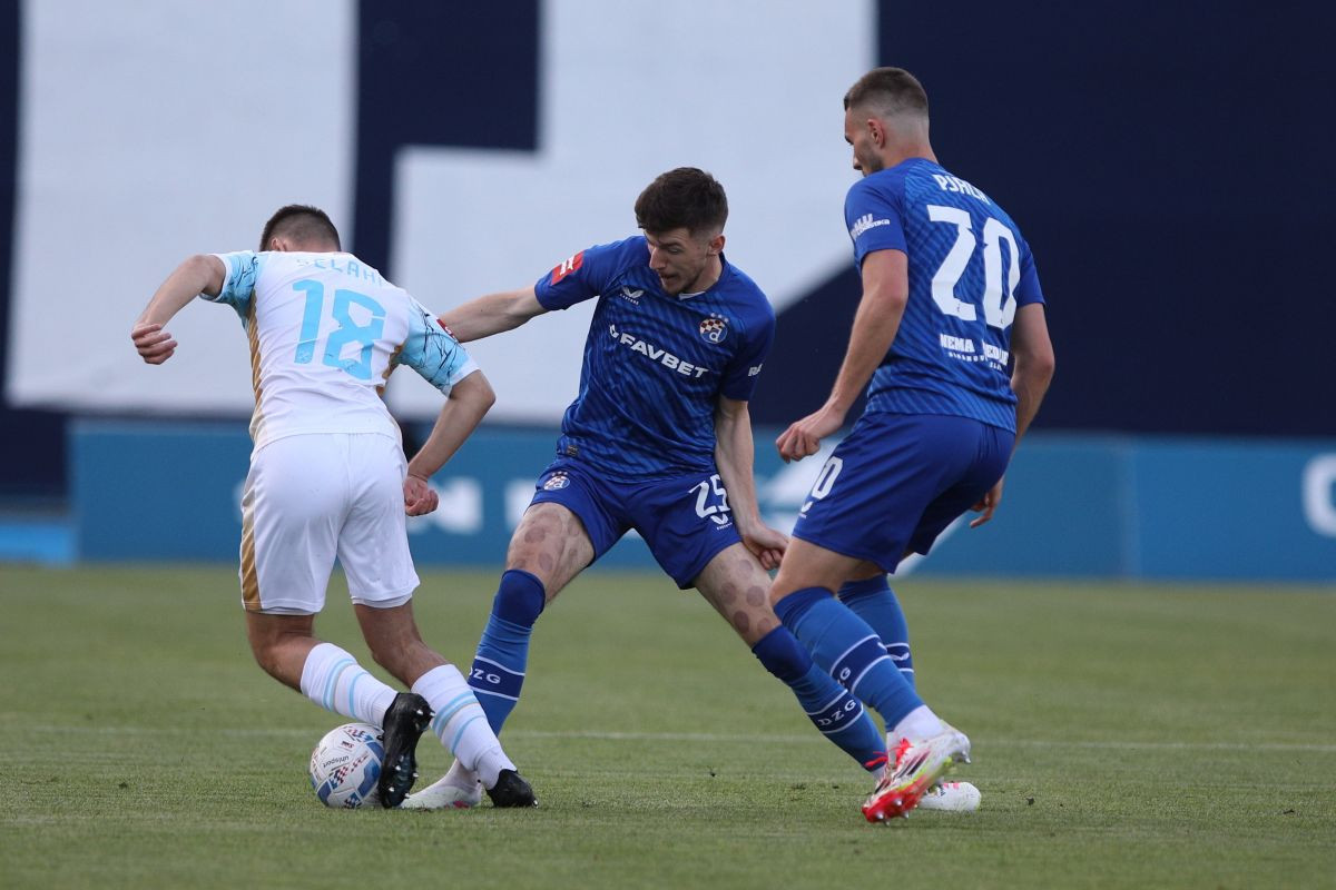 Zvijezda HNL-a odlazi, iza vikenda već u novom klubu: "Samo nemoj u Hajduk" Zvijezda HNL-a odlazi, iza vikenda već u novom klubu: "Samo nemoj u Hajduk"