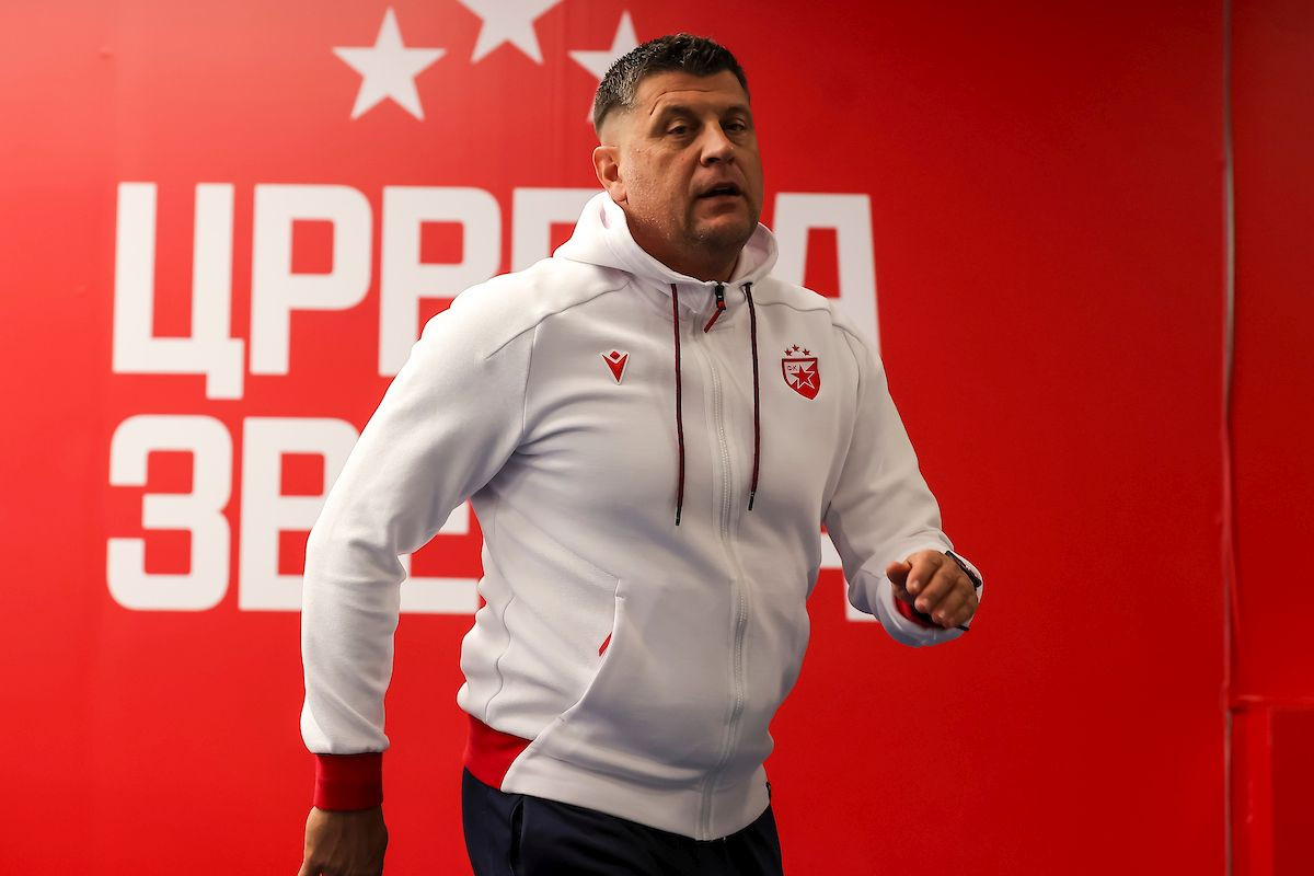 Au, kakva sramota Vladana Milojevića, ponizio je ikonu: "Nije me ni nazvao" Au, kakva sramota Vladana Milojevića, ponizio je ikonu: "Nije me ni nazvao"