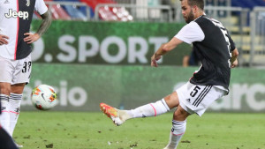 I Barcelona pomaže Juventusu da vrati Pjanića