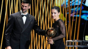 Đoković je uručio nagradu najboljoj fudbalerki, uslijedile su žestoke kritike: "Ko ga je pozvao?"