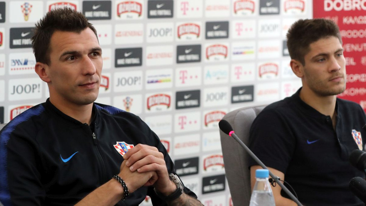 Mandžukić i Kramarić nisu smjeli odgovoriti na pitanje engleskog novinara 