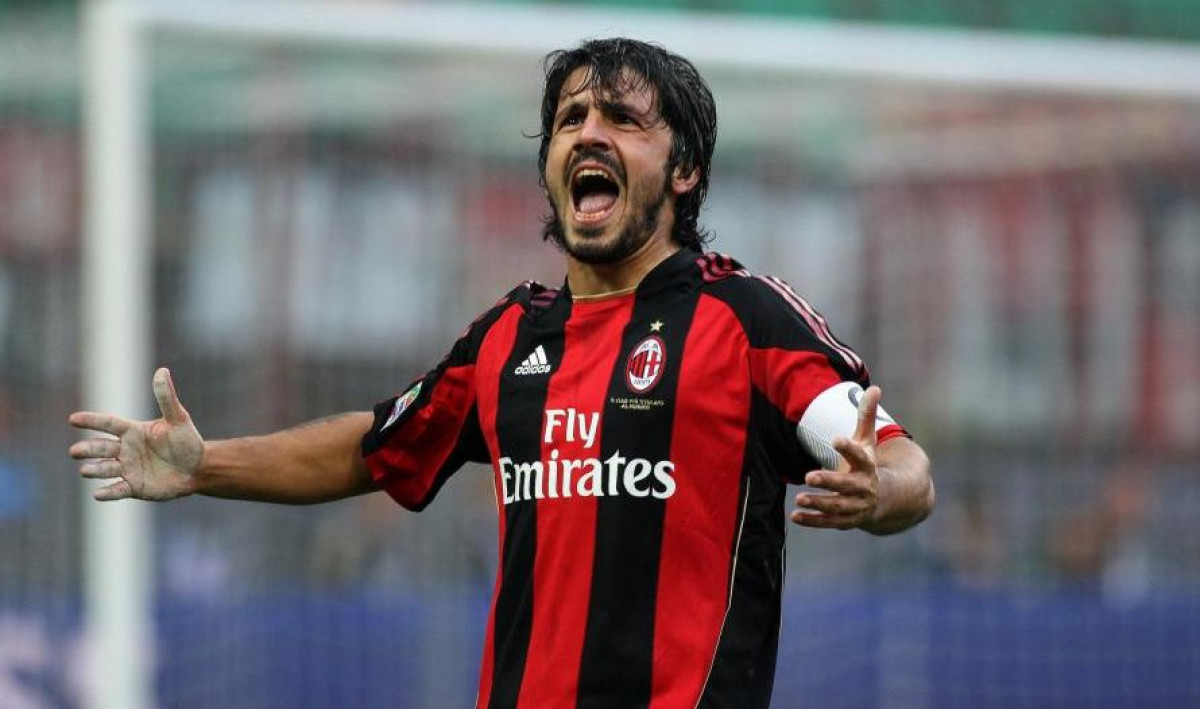 "U šali je rekao Gattusu da će mu dati pet hiljada eura ako pojede puža, a on ga je samo progutao" "U šali je rekao Gattusu da će mu dati pet hiljada eura ako pojede puža, a on ga je samo progutao"
