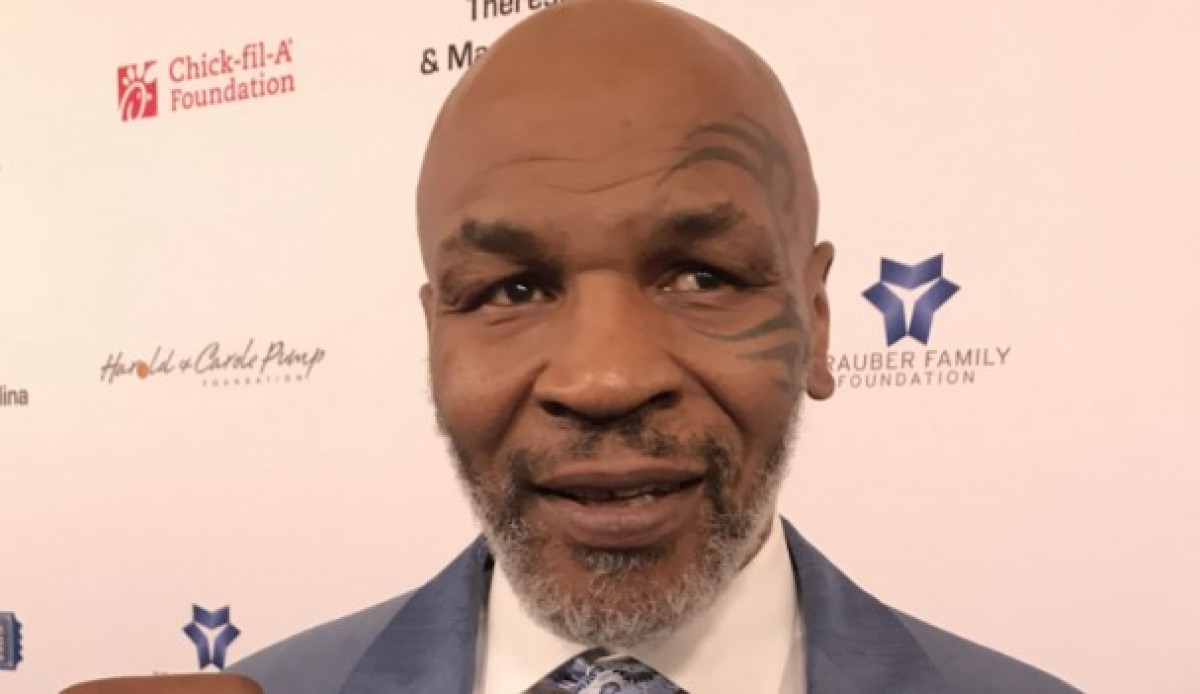Mike Tyson uživa u carstvu kanabisa: Pušimo oko 40.000 dolara mjesečno Mike Tyson uživa u carstvu kanabisa: Pušimo oko 40.000 dolara mjesečno