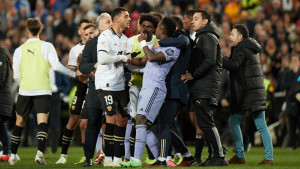 Potpuni haos i nakon utakmice na Mestalli: Igrači Reala se potukli s osiguranjem