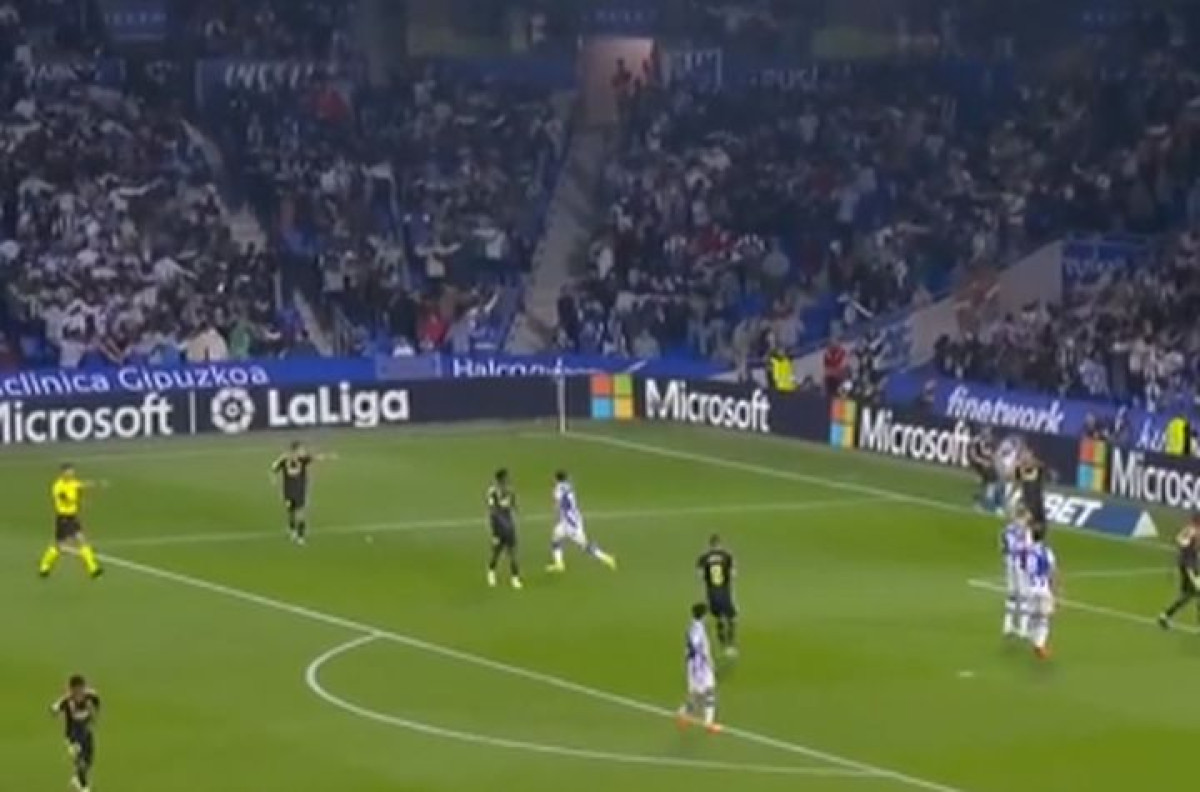 Strah se uvukao u kosti igrača Real Madrida kada su vidjeli šta se dešava na tribinama Reale Arene Strah se uvukao u kosti igrača Real Madrida kada su vidjeli šta se dešava na tribinama Reale Arene