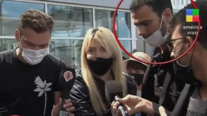 "Wanda je izašla mokre kose iz kupatila, a za njom se pojavio on"