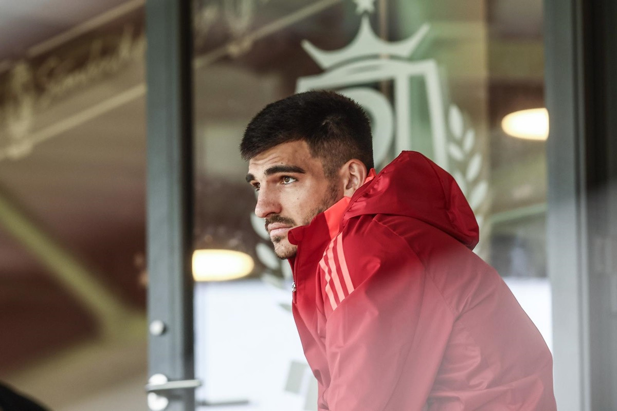 GNK Dinamo igrača platio četiri miliona eura, on sada otišao besplatno u Belgiju GNK Dinamo igrača platio četiri miliona eura, on sada otišao besplatno u Belgiju