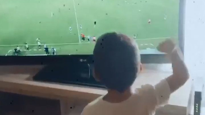 Ne prestaje slavlje navijača Zrinjskog, ali su Ibanezova supruga i djeca sve "prekucali"