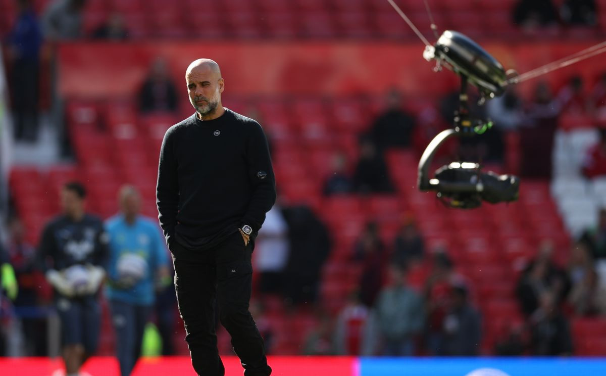 Svi mogu napustiti Manchester City, ali on nikad: Pep mu rekao šta ga čeka, on se nije bunio Svi mogu napustiti Manchester City, ali on nikad: Pep mu rekao šta ga čeka, on se nije bunio