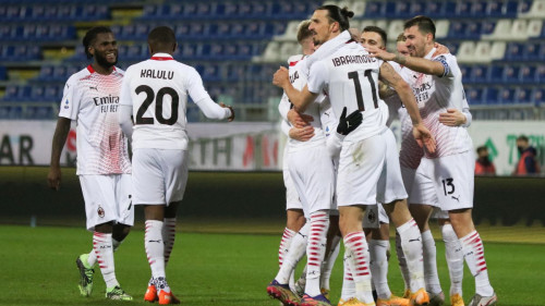 Krunić se vratio u sastav Milana, danas debituju i novi igrači?