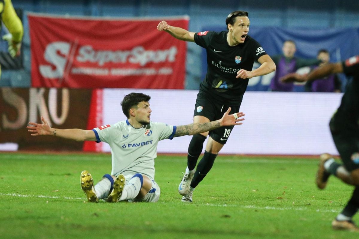 Dinamo ne liči na sebe, navijači tjeraju glavnog krivca: "Budi čovjek i od*ebi" Dinamo ne liči na sebe, navijači tjeraju glavnog krivca: "Budi čovjek i od*ebi"