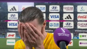 Australac se "slomio" pred kamerama i počeo plakati kao malo dijete
